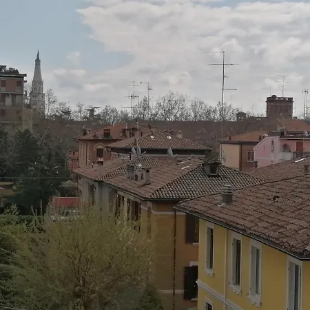 Viale Barozzi 118 아파트