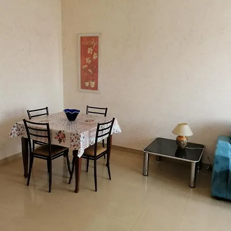 Appartement Viale Barozzi 118 *