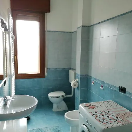 Viale Barozzi 118 아파트 *